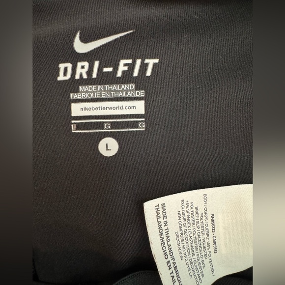 Nike Dri-Fit 2-in-1 Tennis Shorts (Women’s L) - Picture 4 of 6